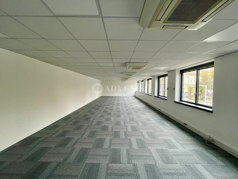 205 Avenue Georges Clemenceau, Nanterre à louer - Photo intérieure - Image 3 de 8
