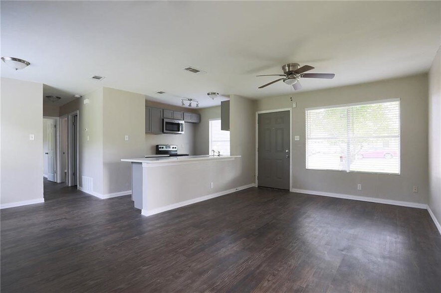 1410 Ransom St, Pflugerville, TX à louer - Autre - Image 3 de 25