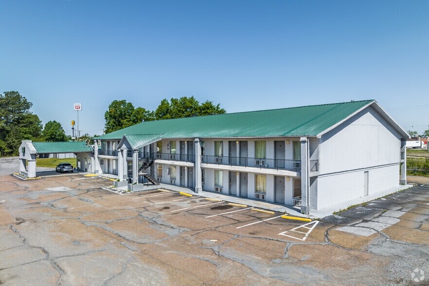 2002 Walker Dr, Brinkley, AR à vendre - Photo du bâtiment - Image 2 de 10