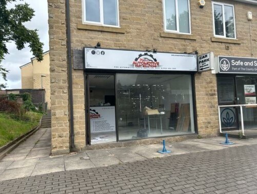 25-35 High St, Heckmondwike à louer - Photo du bâtiment - Image 2 de 2