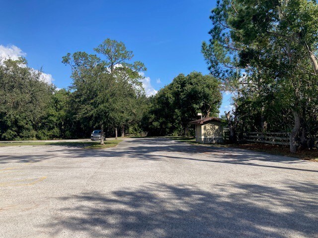 22411 US Highway 27, Lake Wales, FL à louer - Photo du bâtiment - Image 3 de 3