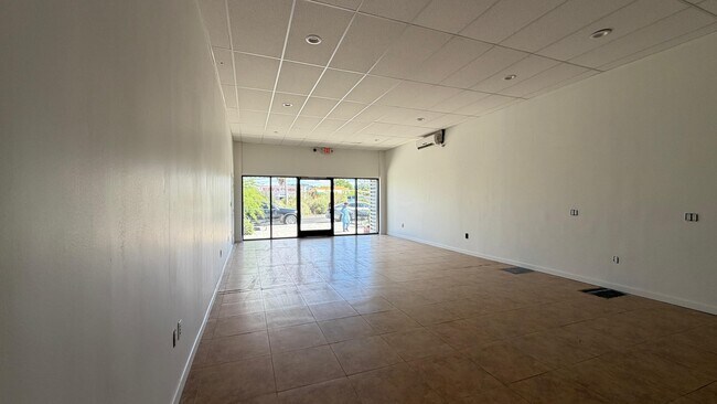 Plus de détails pour 560 El Cajon Blvd, El Cajon, CA - Commerce de détail à louer
