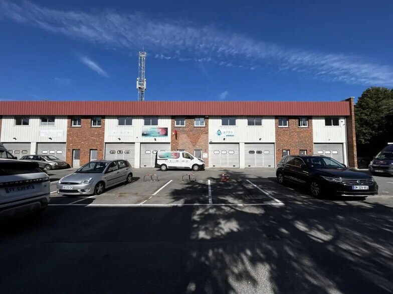 Flex dans Lisses à louer - Photo du bâtiment - Image 2 de 4