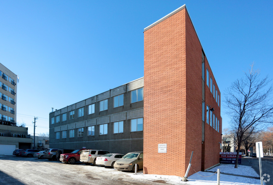 8225 105th St, Edmonton, AB for lease - Building Photo - Image 2 of 2