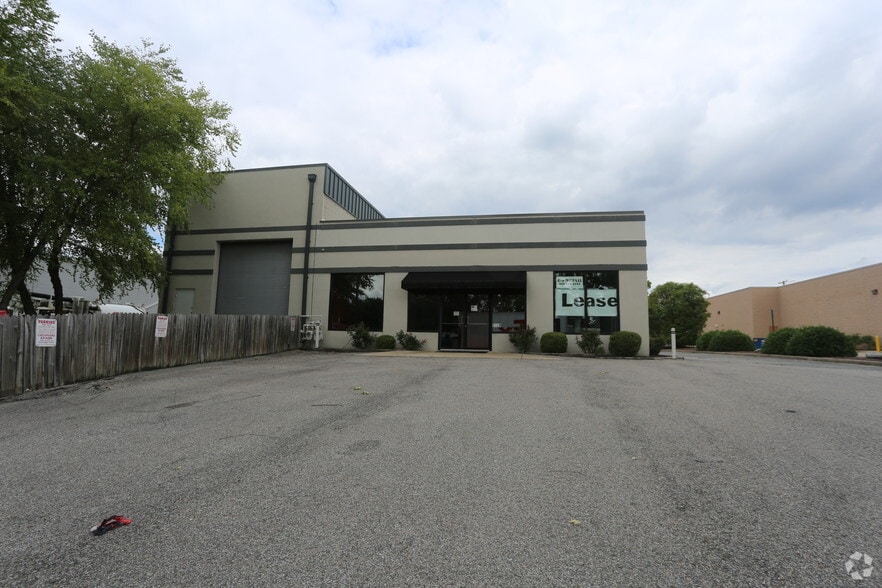 2037-2039 Industrial Dr, Annapolis, MD à louer - Photo du bâtiment - Image 2 de 4