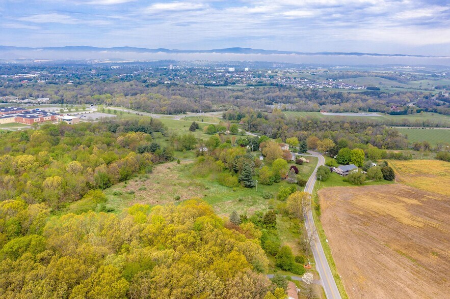 1211-1231 Smithland Rd, Harrisonburg, VA à vendre - Photo du bâtiment - Image 2 de 11