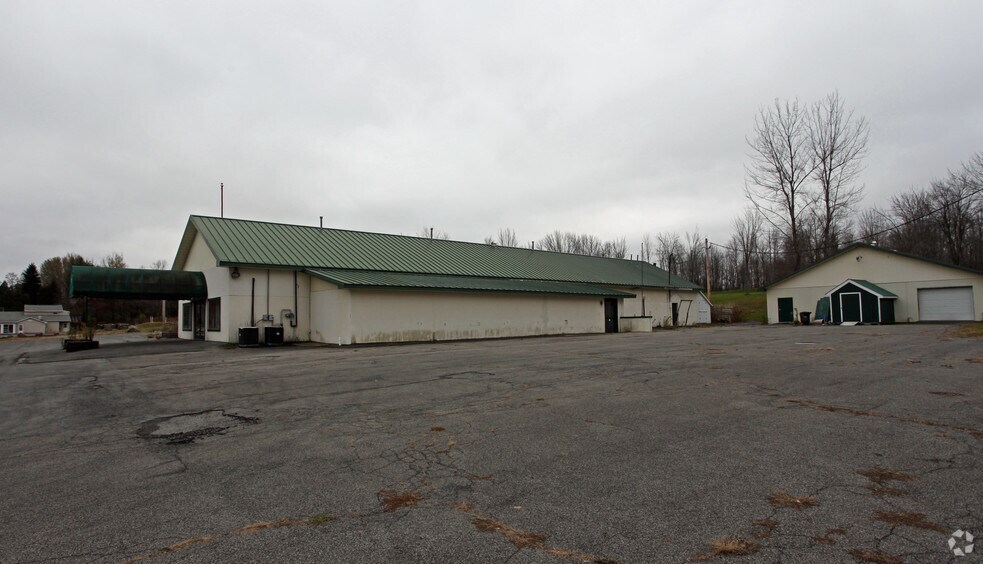 2107 Rt-48, Fulton, NY à vendre - Photo du bâtiment - Image 1 de 15