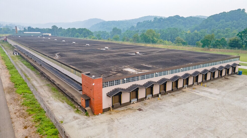 200 28th St, Mckeesport, PA à louer - Photo du bâtiment - Image 3 de 10