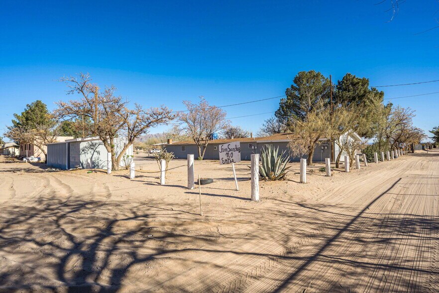 370 E Ohara Rd, Anthony, NM à vendre - Photo du bâtiment - Image 2 de 8