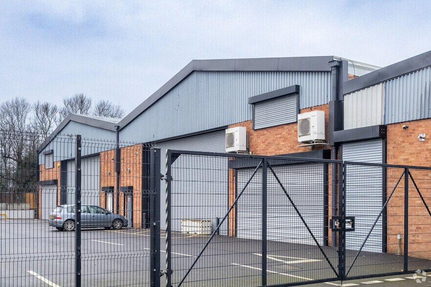 9 Linthouse Ln, Wolverhampton à vendre - Photo du bâtiment - Image 3 de 17