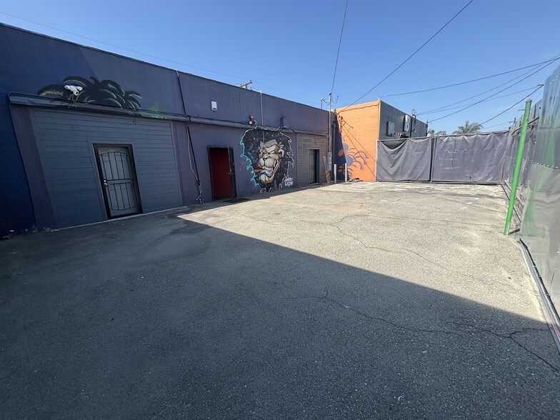 10843 Burbank Blvd, North Hollywood, CA for sale - Building Photo - Image 3 of 16