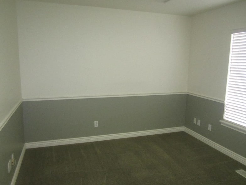 194 E 860 S, Orem, UT for lease - Building Photo - Image 3 of 26