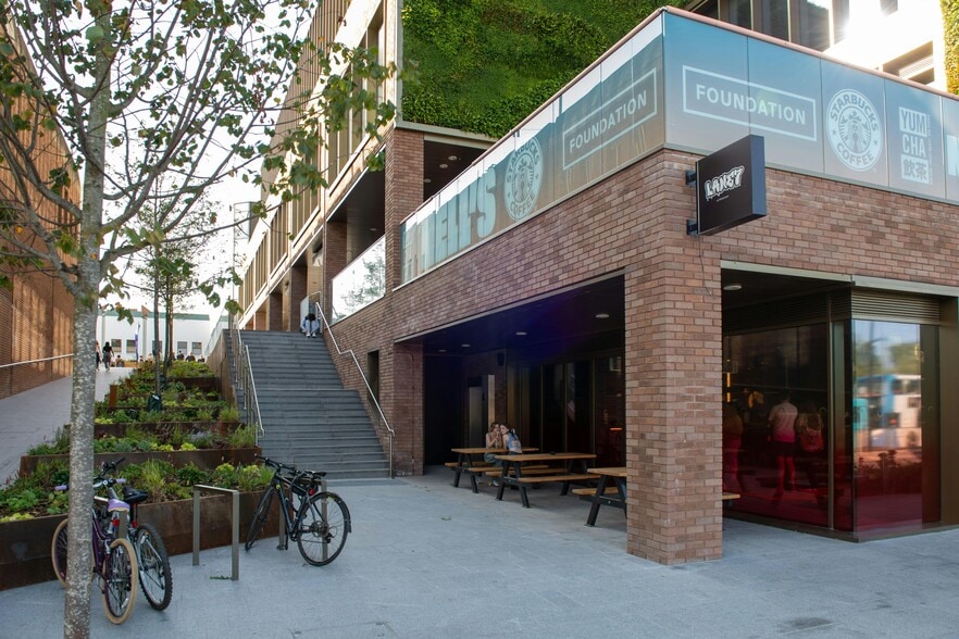 2 George St, Altrincham for lease - Building Photo - Image 3 of 26