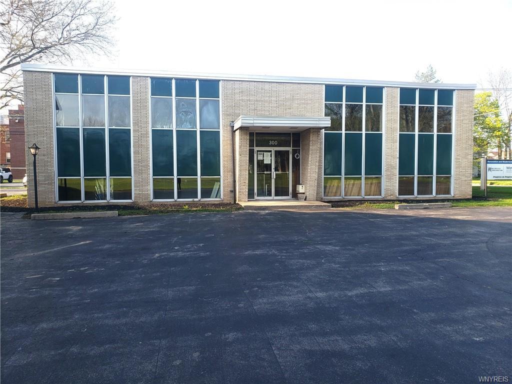 300 Ohio St, Medina, NY for lease Building Photo- Image 1 of 5