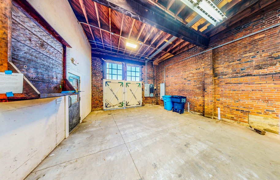 508 Rorer Ave SW, Roanoke, VA for lease - Building Photo - Image 3 of 8