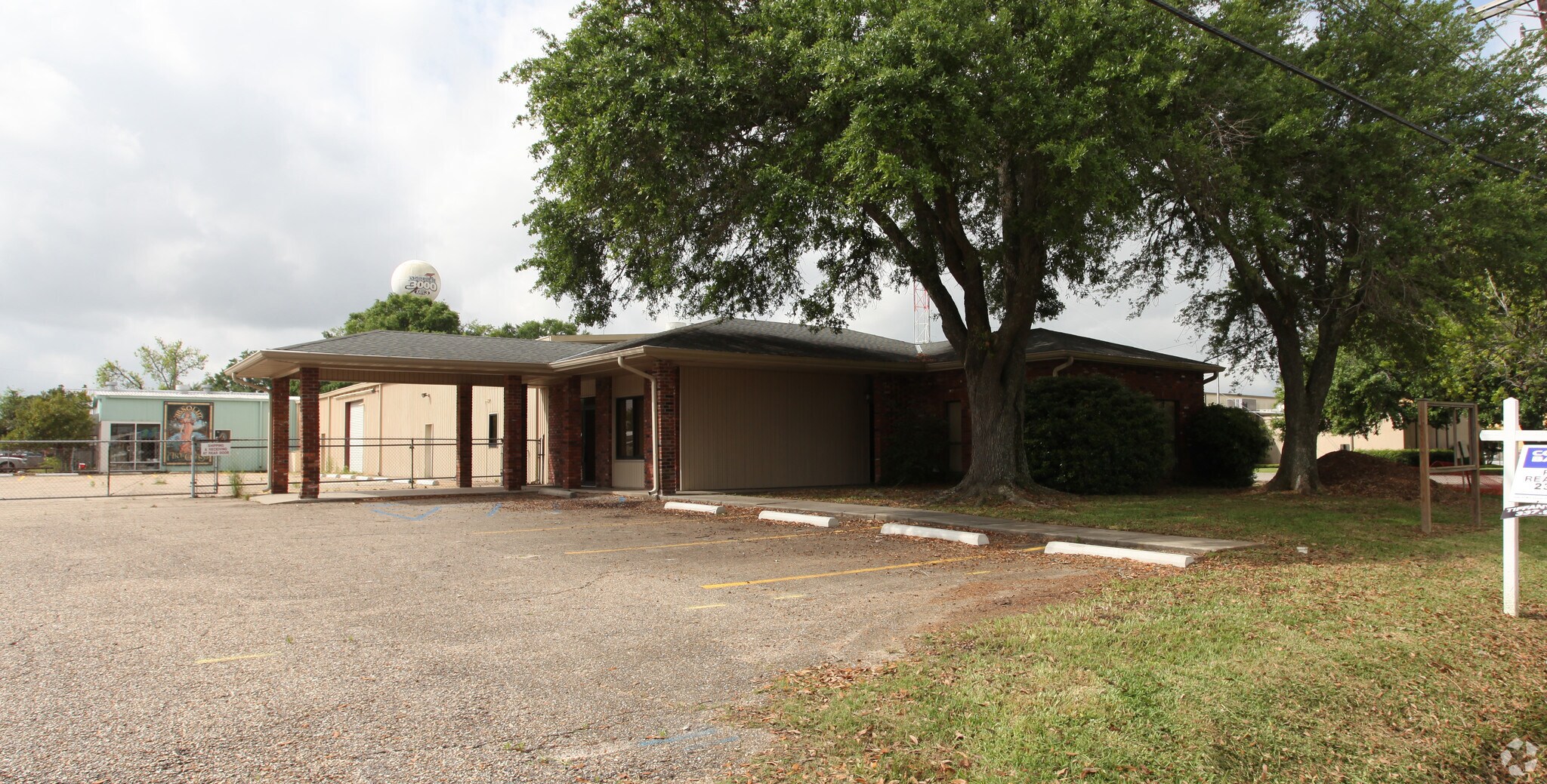 1101 Eraste Landry Rd, Lafayette, LA à vendre Photo principale- Image 1 de 10