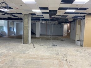 1950 Old Gallows Rd, Vienna, VA for lease Interior Photo- Image 1 of 3