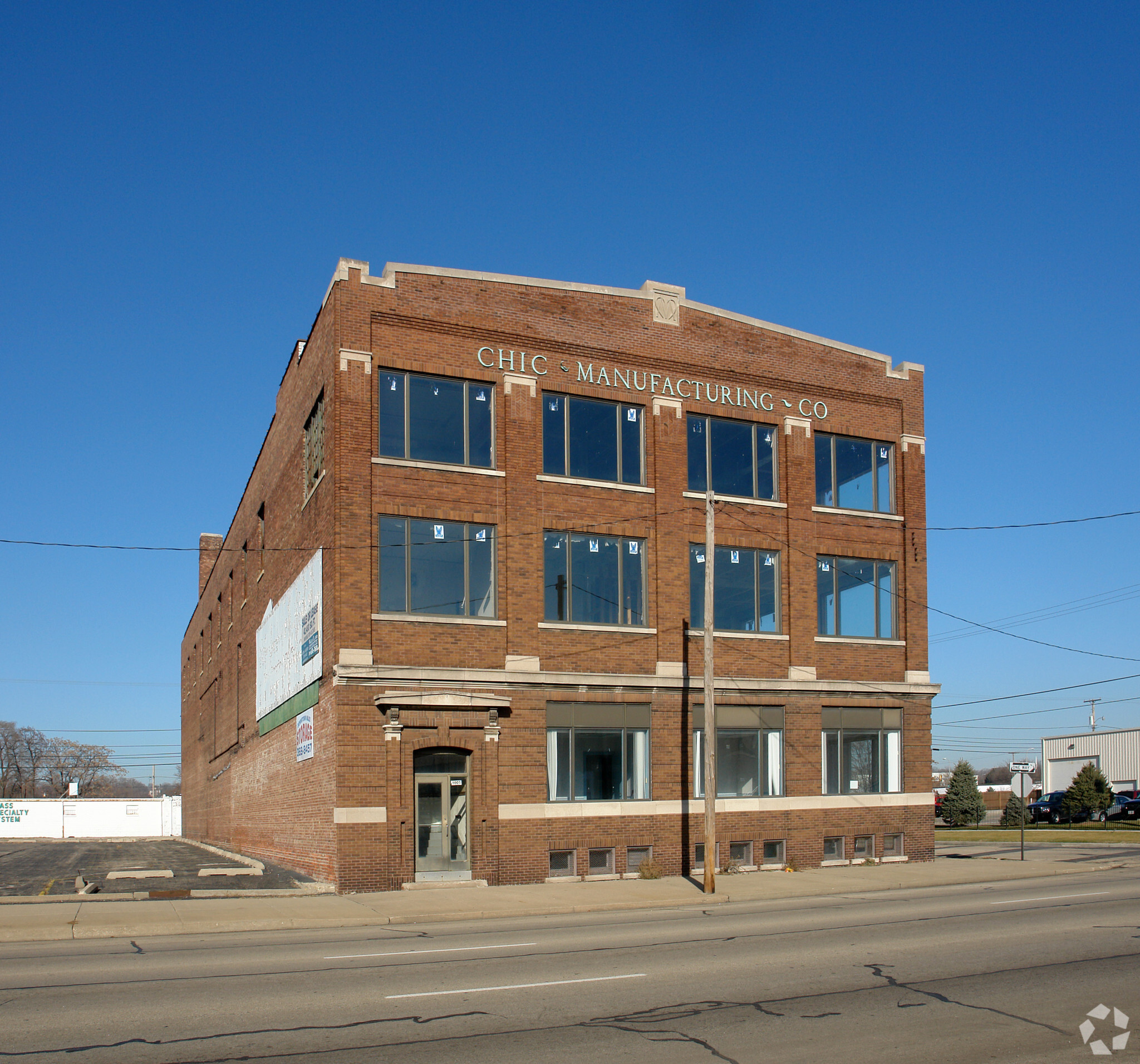 1001 SW Adams St, Peoria, IL for sale Primary Photo- Image 1 of 1