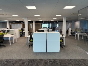 Lake View, Scarborough for lease Interior Photo- Image 2 of 11