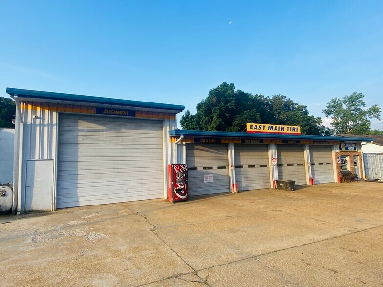 1426 E Main St, Tupelo, MS à louer - Photo du bâtiment - Image 2 de 7