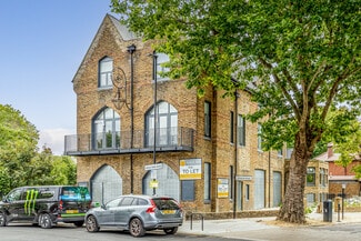 Plus de détails pour 2 Grove Park Rd, Londres - Commerce de détail à louer