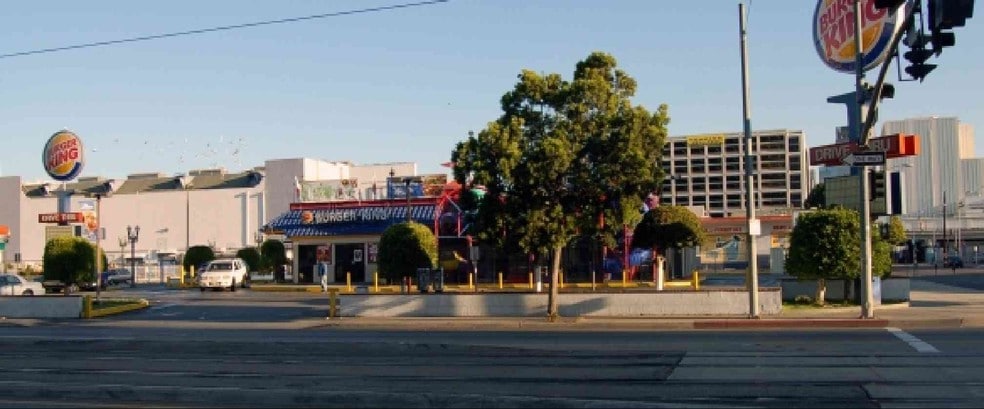233 W Washington Blvd, Los Angeles, CA for sale - Building Photo - Image 2 of 4