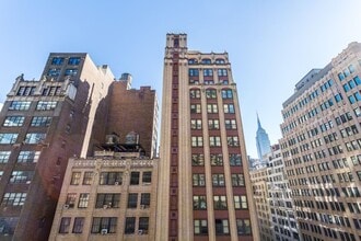 575 8th Ave, New York, NY for lease Interior Photo- Image 2 of 9