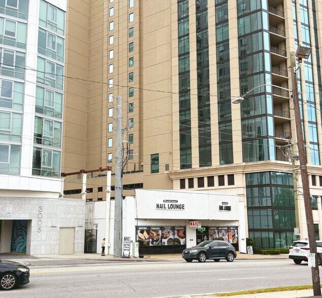 2979 Peachtree Rd NE, Atlanta, GA à vendre - Photo du bâtiment - Image 2 de 3