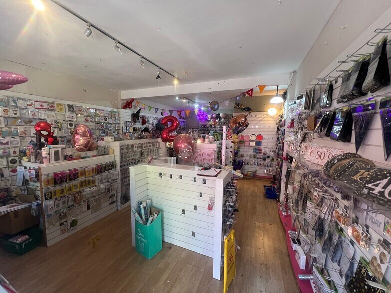 3 The Dells, Bishop's Stortford à louer - Photo du bâtiment - Image 2 de 4