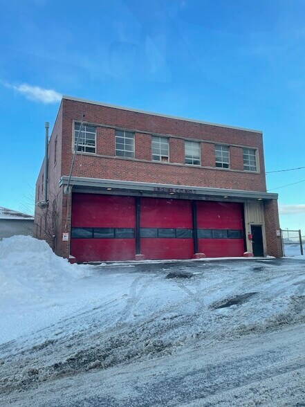 1039 E Fayette St, Syracuse, NY à louer - Photo principale - Image 1 de 4