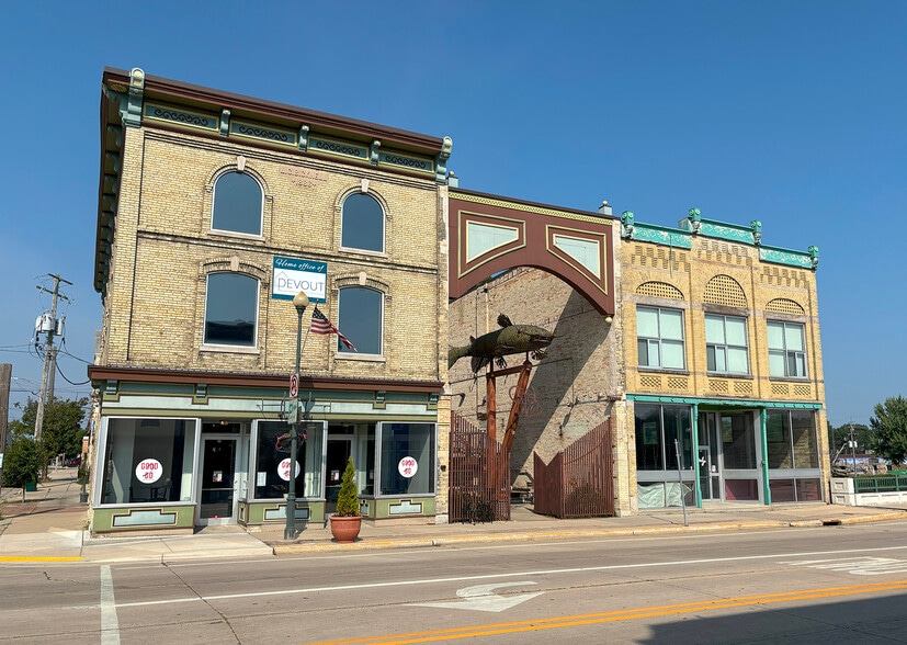 Three Historic Riverfront Properties portfolio of 3 properties for sale on LoopNet.ca - Building Photo - Image 3 of 43