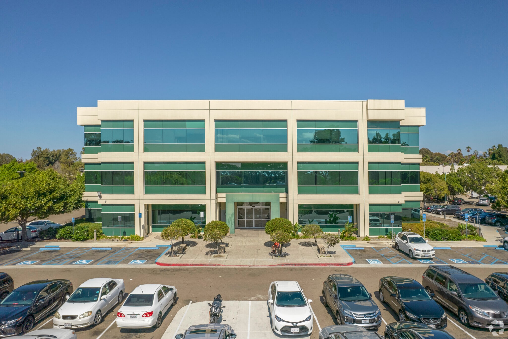 995 Gateway Center Way, San Diego, CA for lease Primary Photo- Image 1 of 7