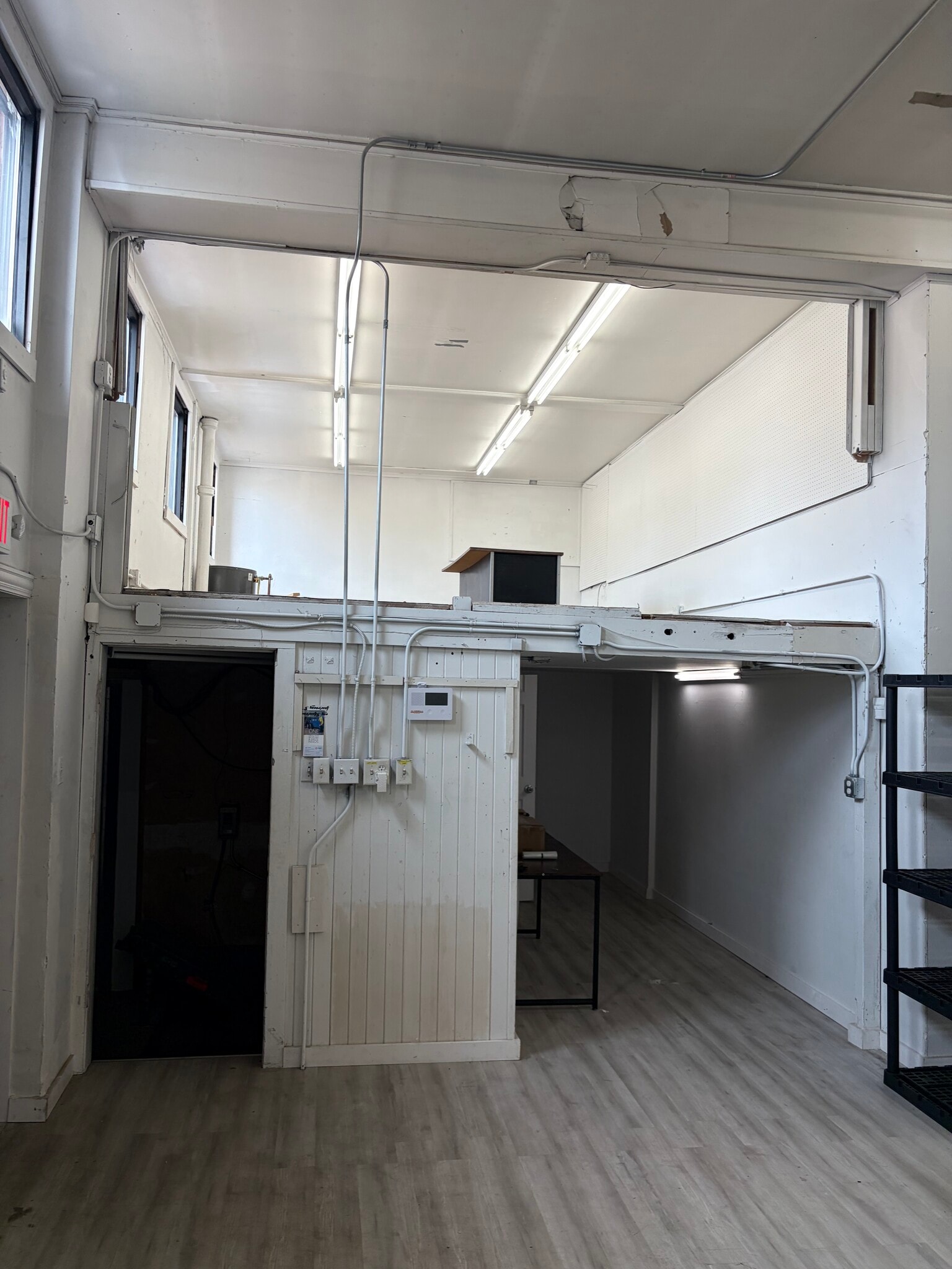 27-31 E Cass St, Joliet, IL for lease Interior Photo- Image 1 of 5