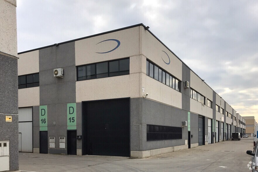 Carretera Ajalvir, 1, Alcalá de Henares, Madrid à vendre - Photo du bâtiment - Image 3 de 4