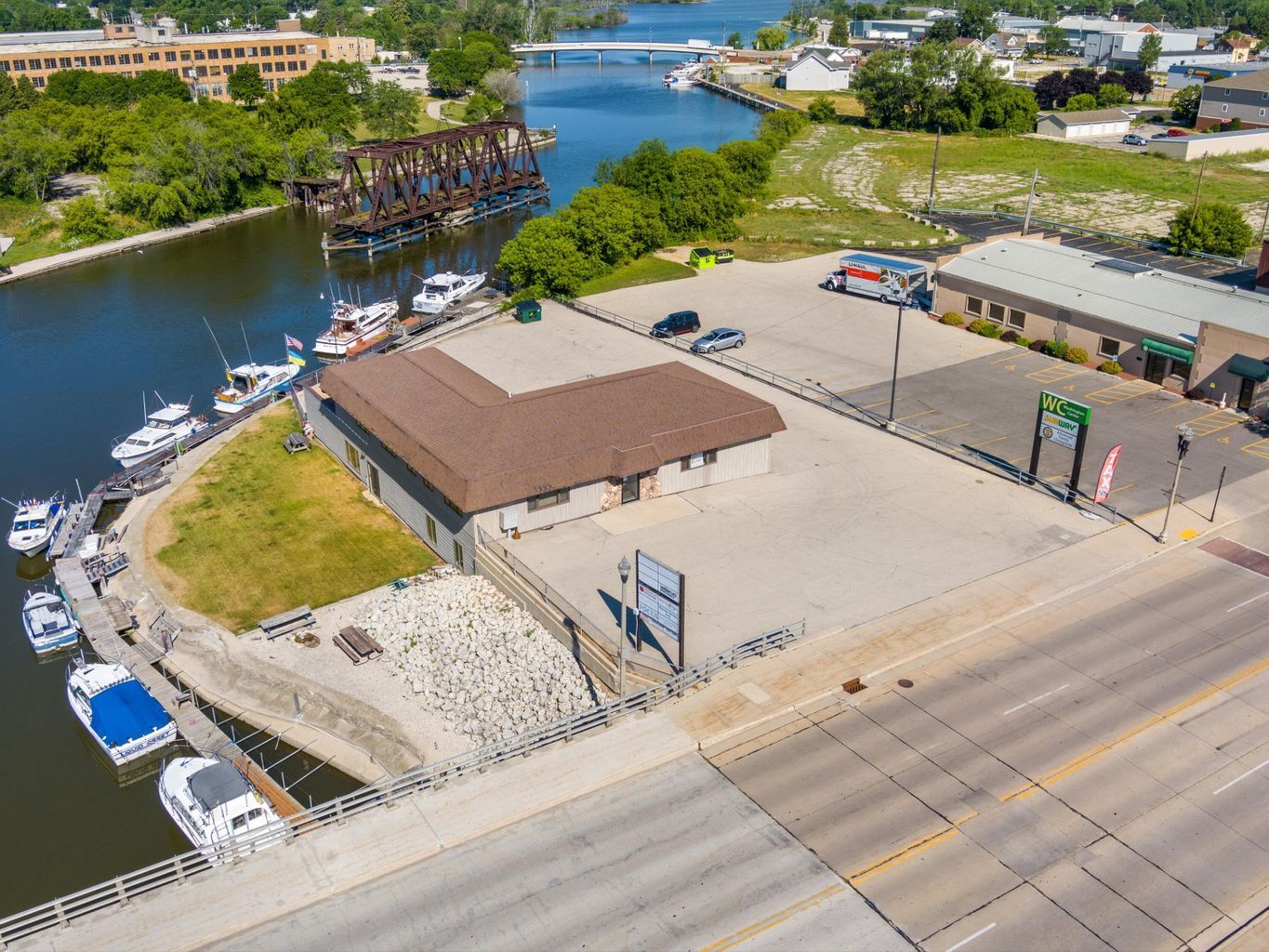 1308 Washington St, Two Rivers, WI for sale Aerial- Image 1 of 25