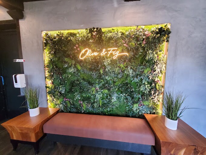 23759 Roscoe Blvd, West Hills, CA à vendre - Photo du bâtiment - Image 2 de 13