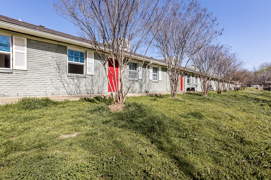 2912 N Beaton St, Corsicana, TX for sale - Building Photo - Image 2 of 30