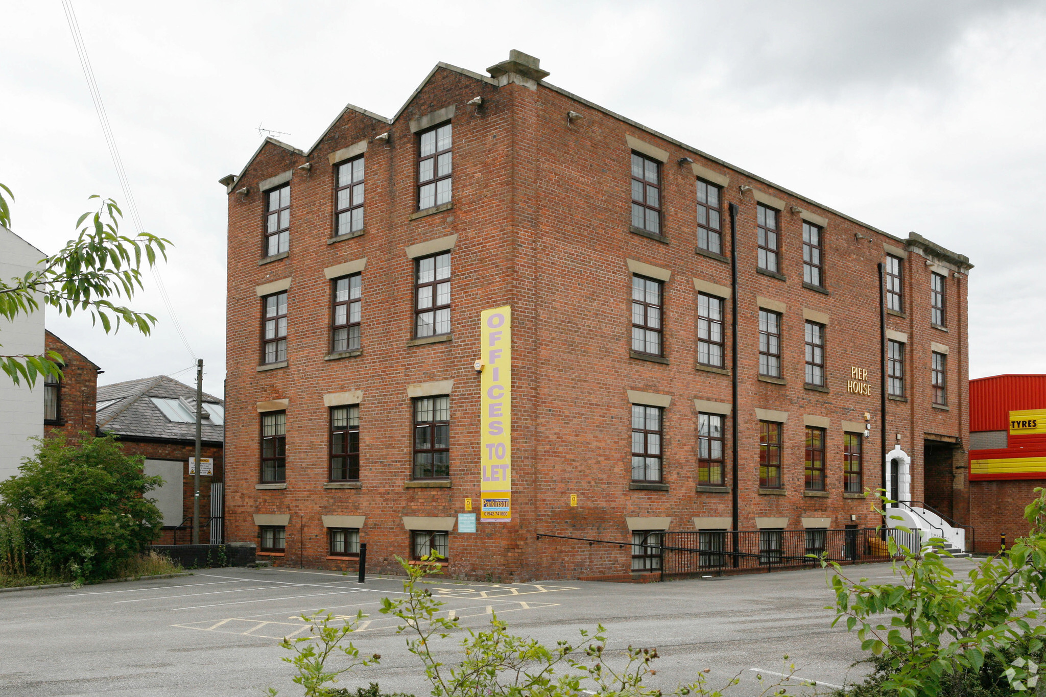 Wallgate, Wigan for lease Primary Photo- Image 1 of 3