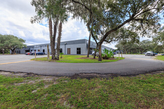 Plus de détails pour 1901 S Poinciana Blvd, Kissimmee, FL - Industriel/Logistique à louer