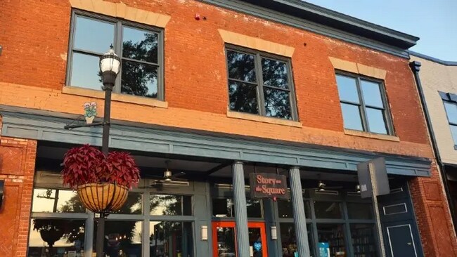 Plus de détails pour 19 Griffin St, McDonough, GA - Commerce de détail à vendre