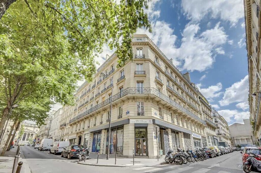 84 Rue D'Hauteville, Paris à louer - Photo du bâtiment - Image 1 de 7
