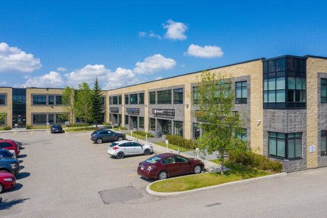 Plus de détails pour 90 Freeport Blvd NE, Calgary, AB - Flex à vendre