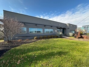 815 Grandview Ave, Columbus, OH for lease Building Photo- Image 2 of 7