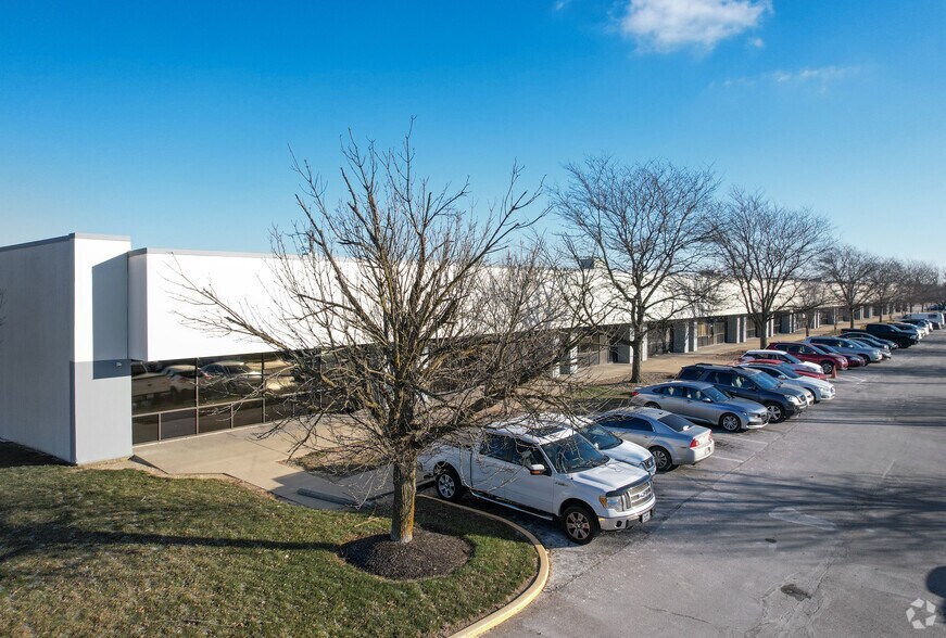 5214-5270 W 79th St, Indianapolis, IN à louer - Photo du bâtiment - Image 2 de 5