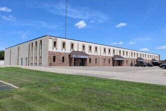 1500-1548 Cliff Rd E, Burnsville, MN for lease Building Photo- Image 1 of 15