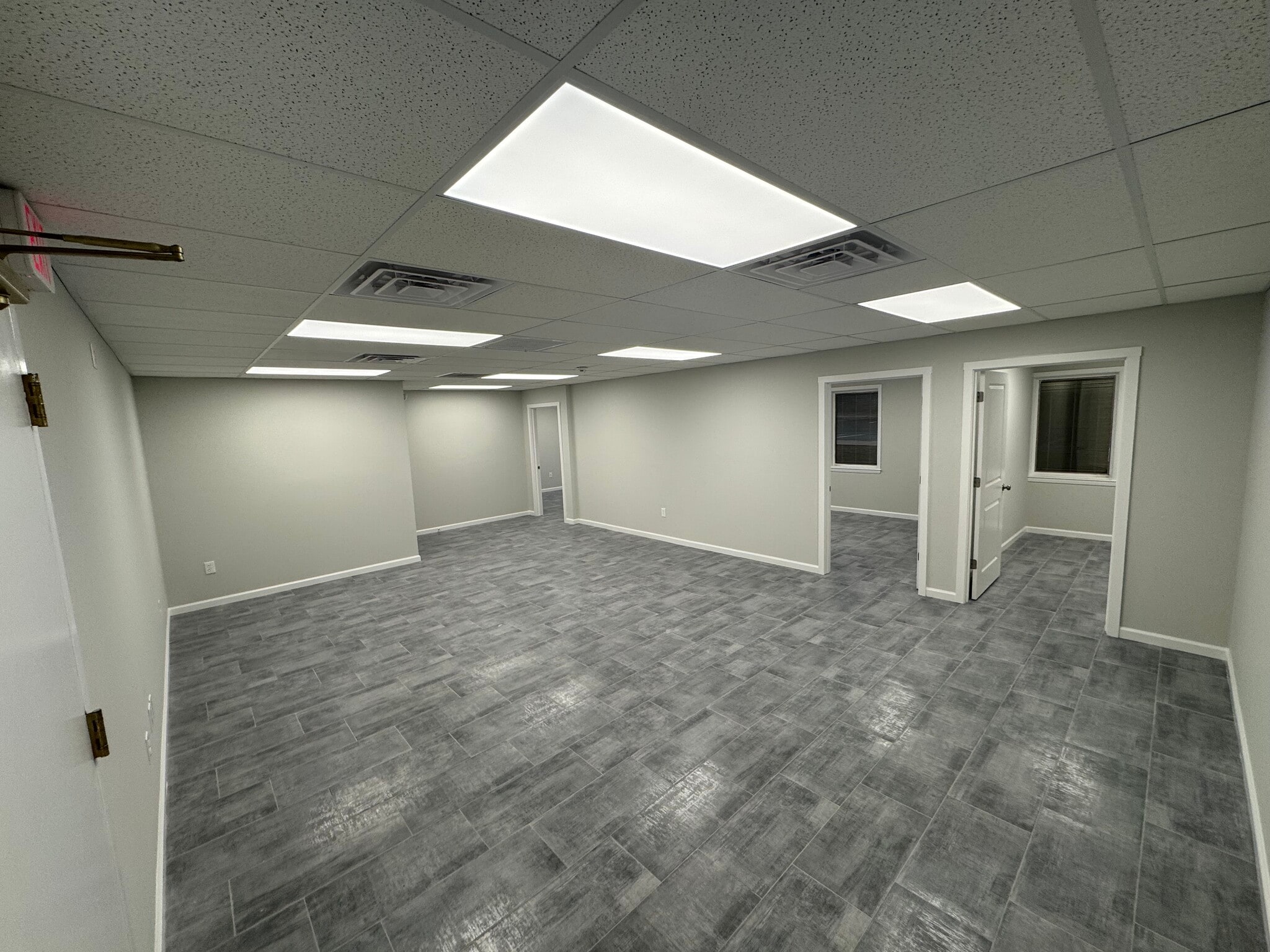 180 Tices Ln, East Brunswick, NJ for lease Building Photo- Image 1 of 5