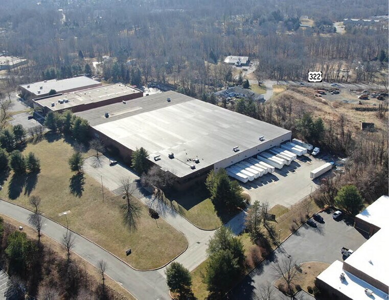 10 Creek Pky, Upper Chichester, PA à louer - Photo principale - Image 1 de 3