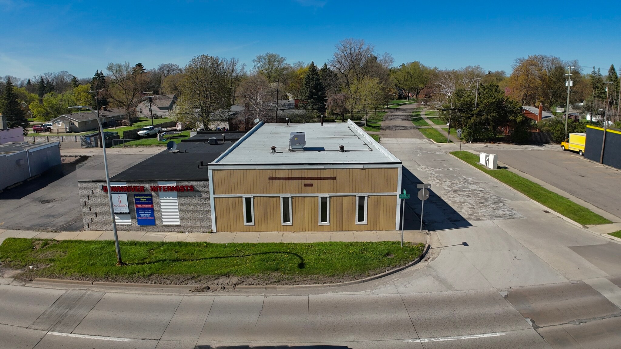 32304 Michigan Ave, Wayne, MI for lease Building Photo- Image 1 of 9