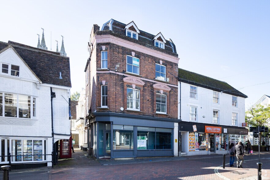 2-2A Middle Row, Ashford à louer - Photo principale - Image 1 de 3