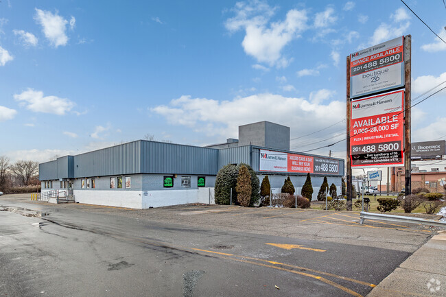 More details for 240 State Rt 17 S, Lodi, NJ - Retail, Industrial for Lease